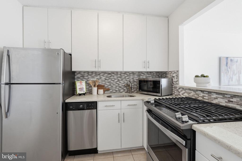 1301 20TH STREET NW Unit: 707