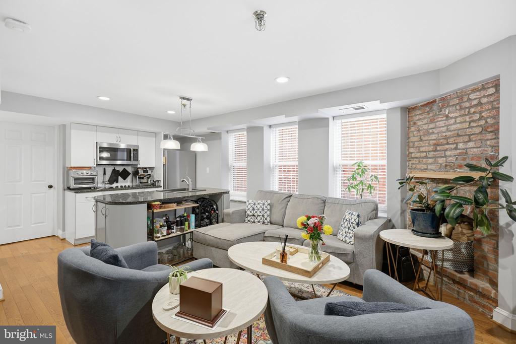 1527 16TH STREET NW Unit: 1