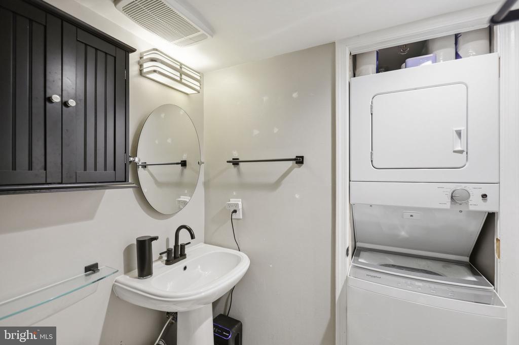 1527 16TH STREET NW Unit: 1