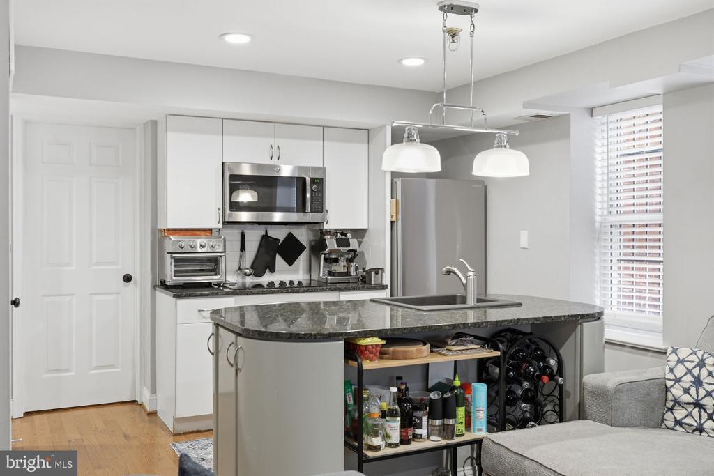 1527 16TH STREET NW Unit: 1