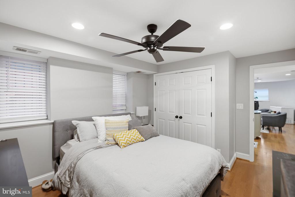 1527 16TH STREET NW Unit: 1