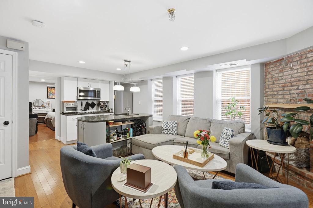 1527 16TH STREET NW Unit: 1