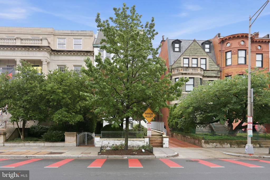 1527 16TH STREET NW Unit: 1