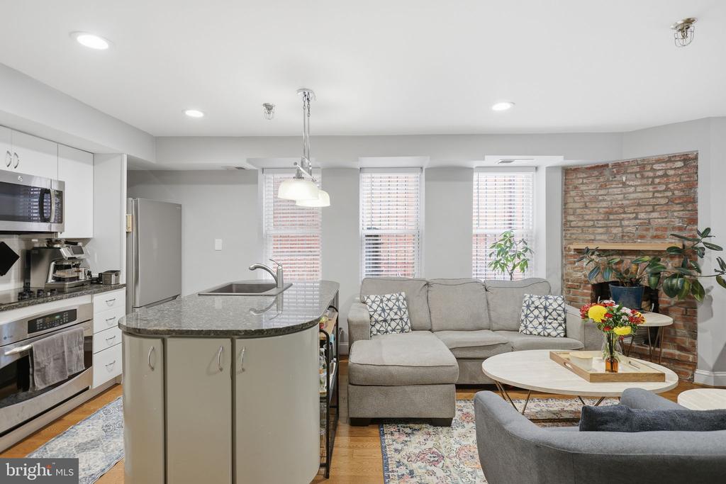 1527 16TH STREET NW Unit: 1
