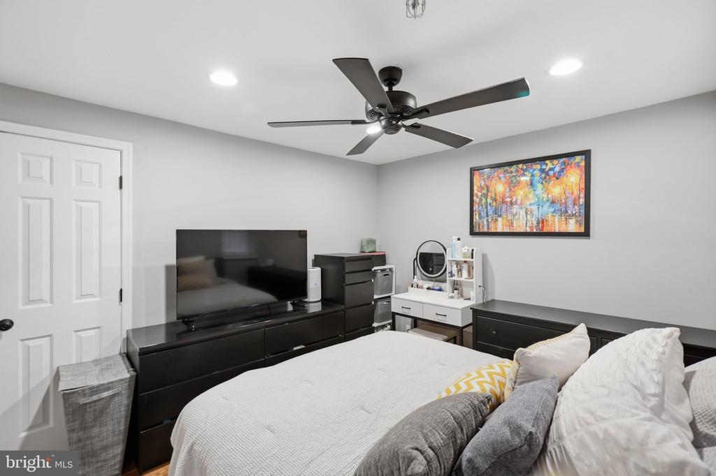 1527 16TH STREET NW Unit: 1