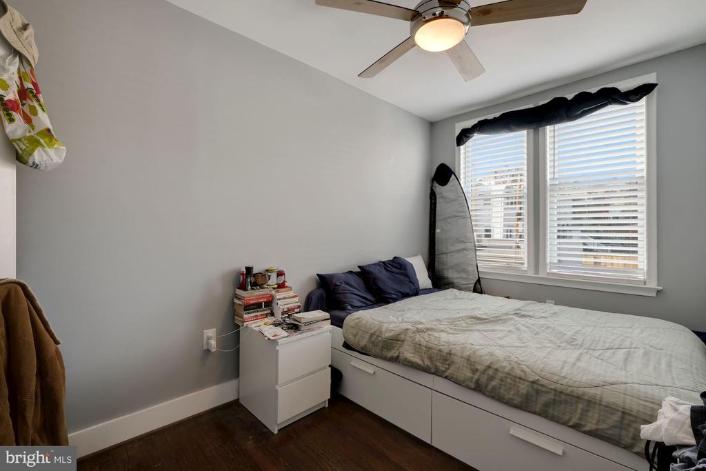 2408 3RD STREET NE