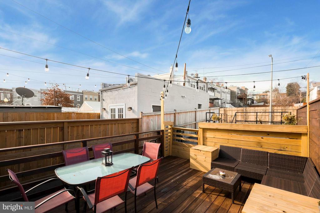 2408 3RD STREET NE