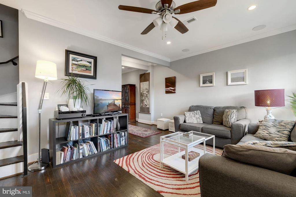 2408 3RD STREET NE