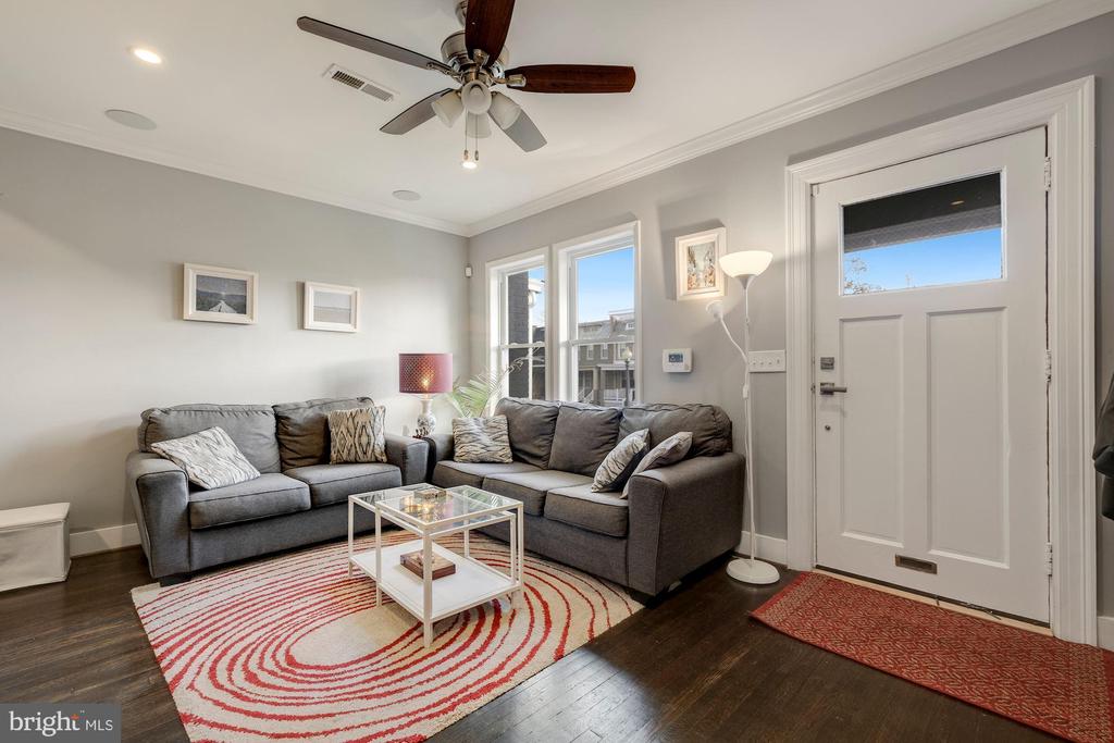 2408 3RD STREET NE