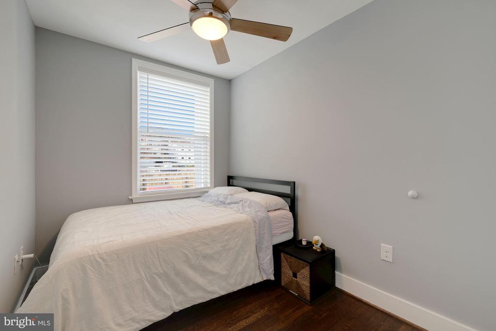 2408 3RD STREET NE
