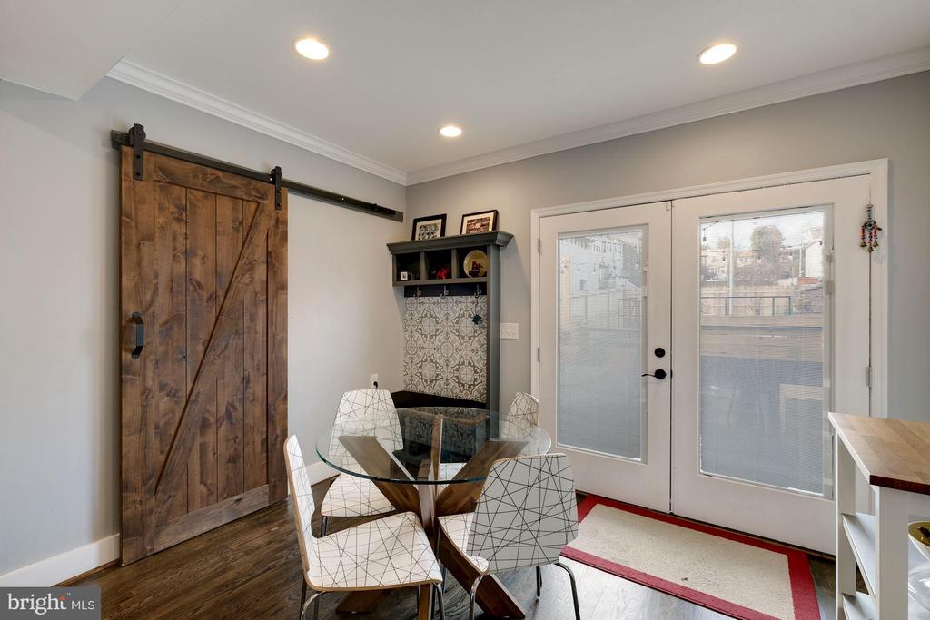 2408 3RD STREET NE