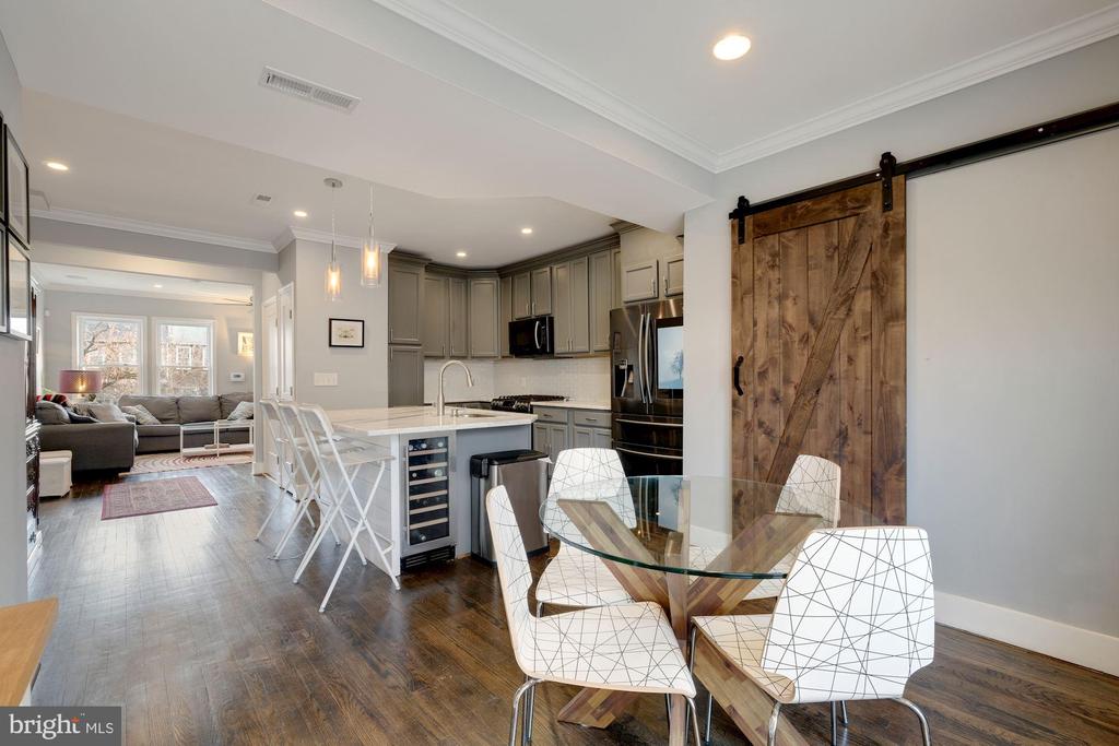 2408 3RD STREET NE