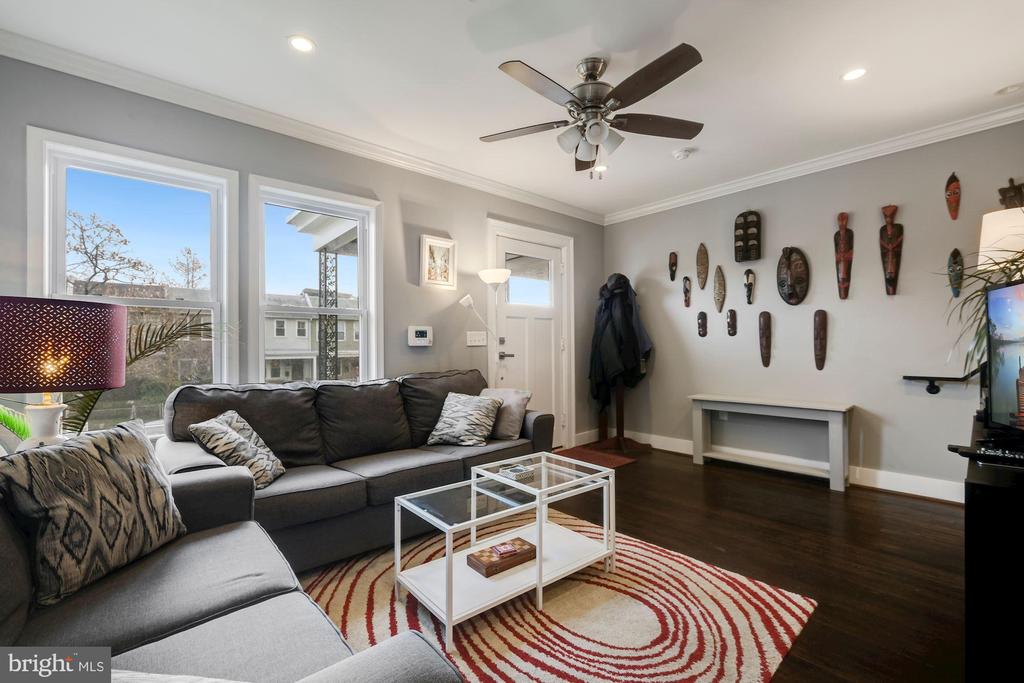2408 3RD STREET NE