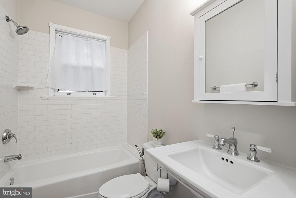 6610 5TH NW