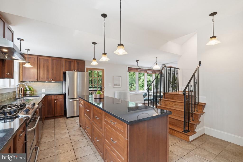 6610 5TH NW