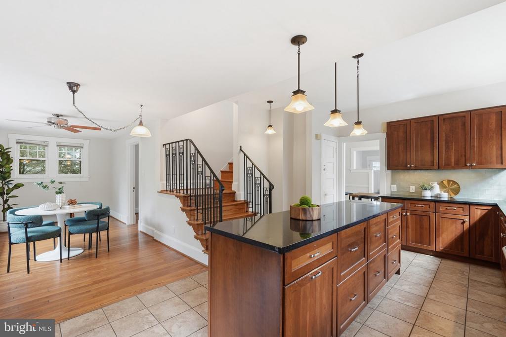 6610 5TH NW