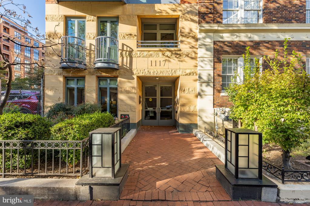 1117 10TH STREET NW Unit: W10