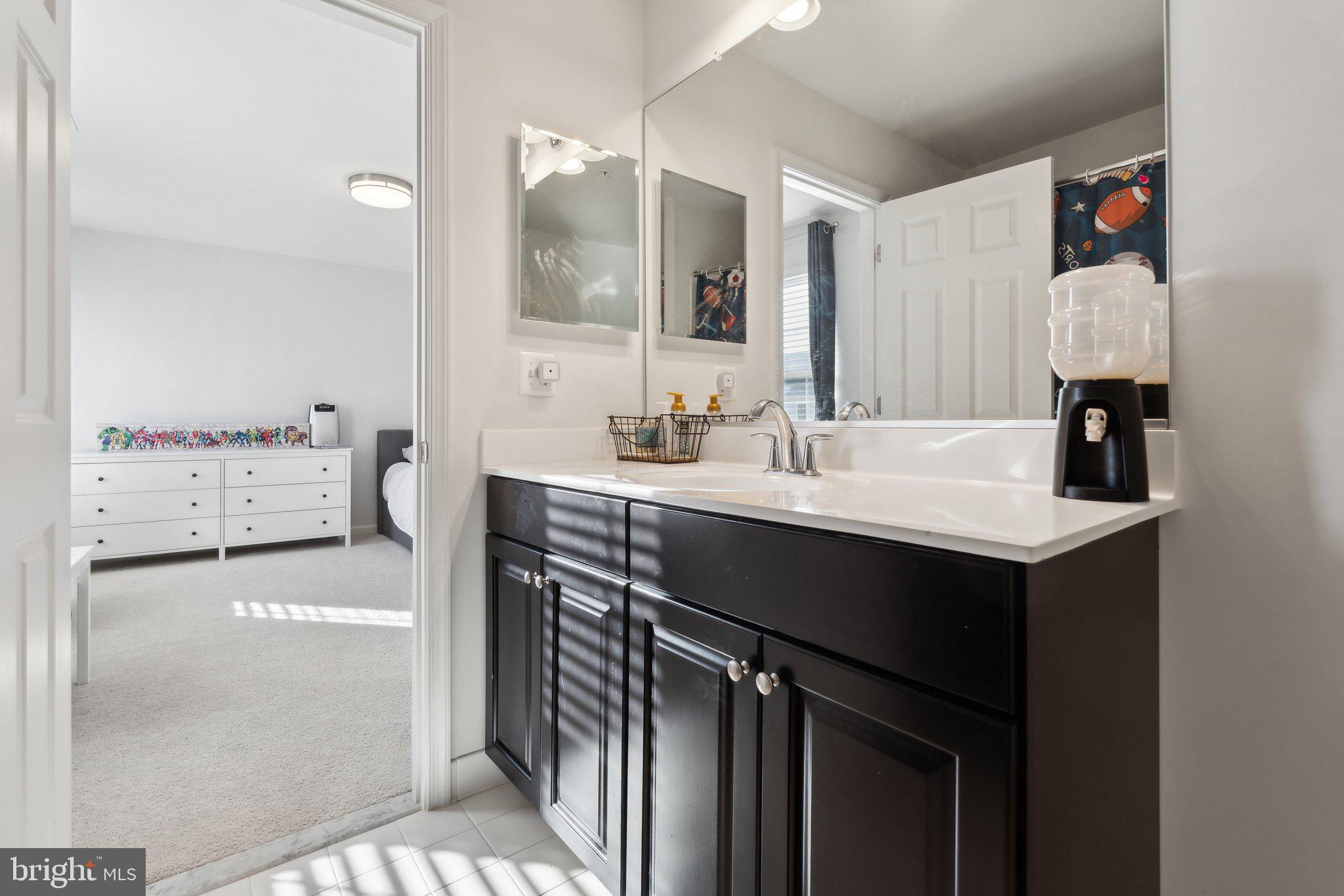 1711 WILLARD WAY