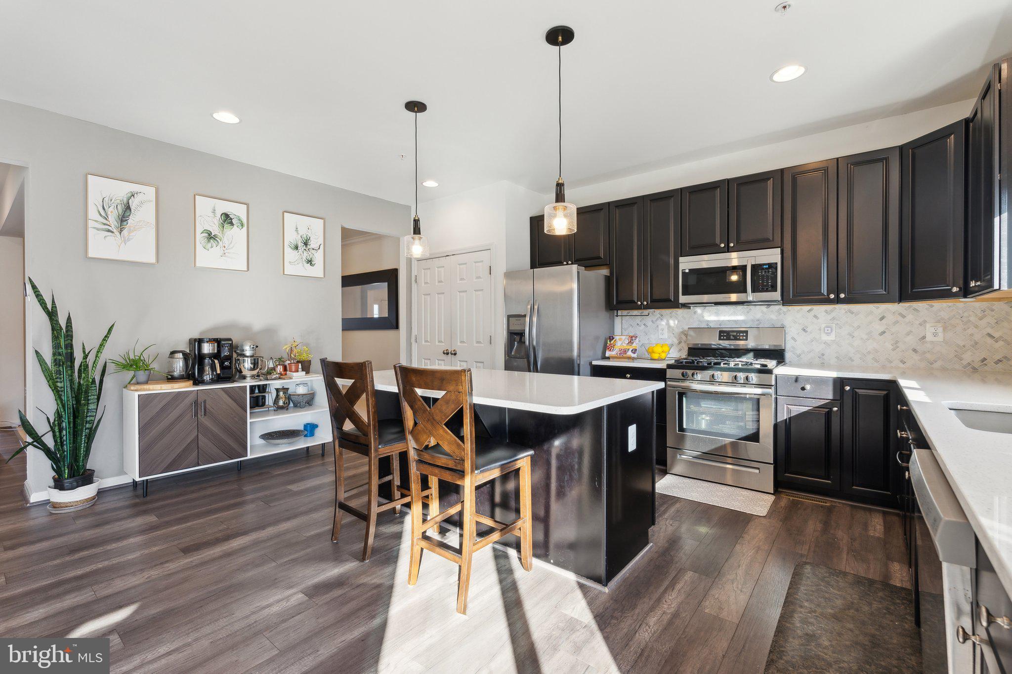 1711 WILLARD WAY