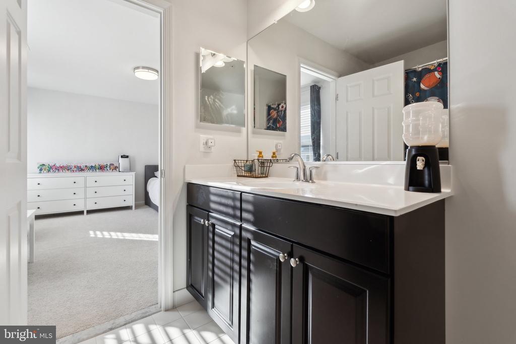 1711 WILLARD WAY