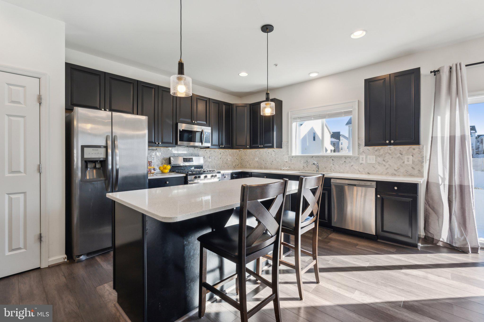 1711 WILLARD WAY