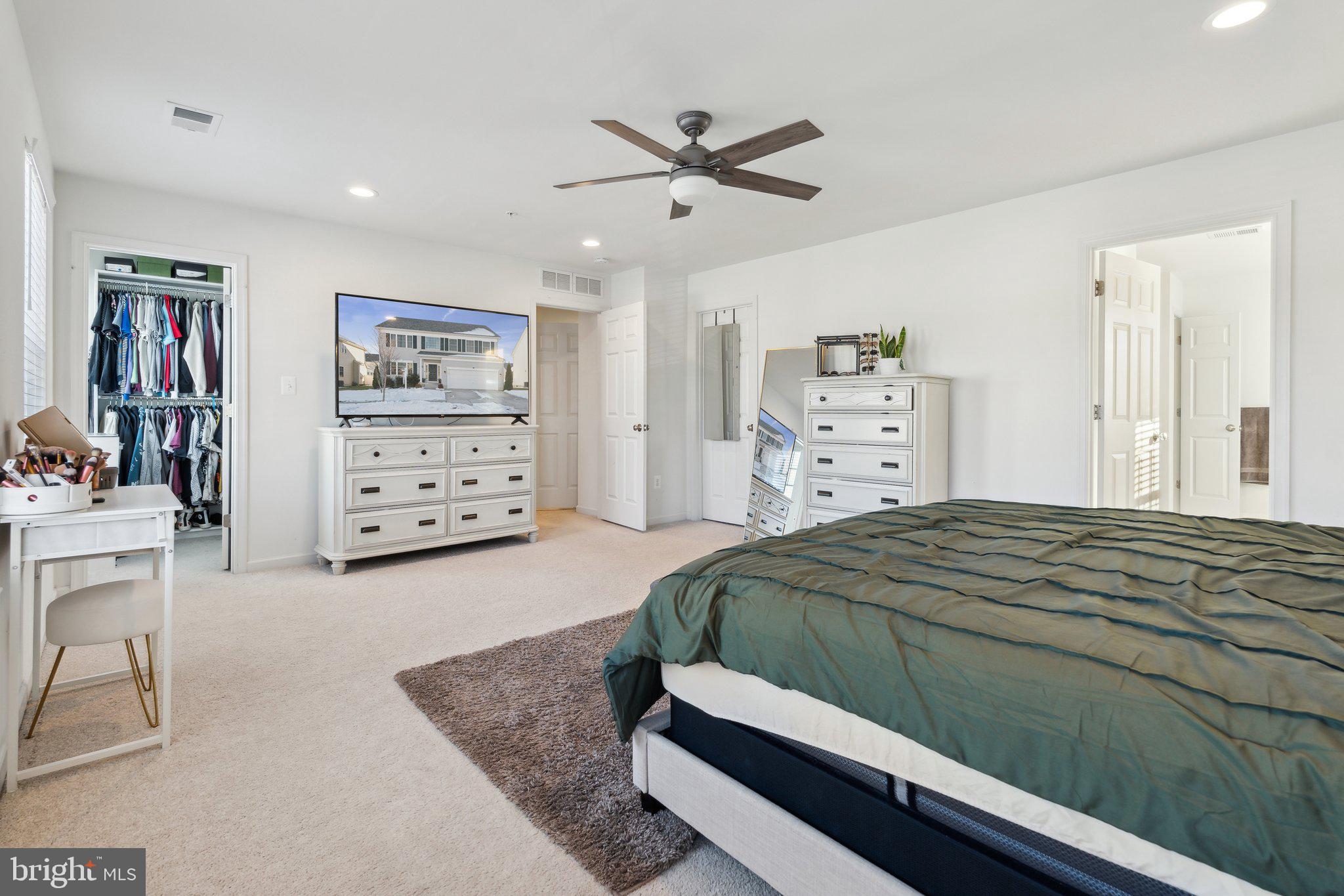 1711 WILLARD WAY