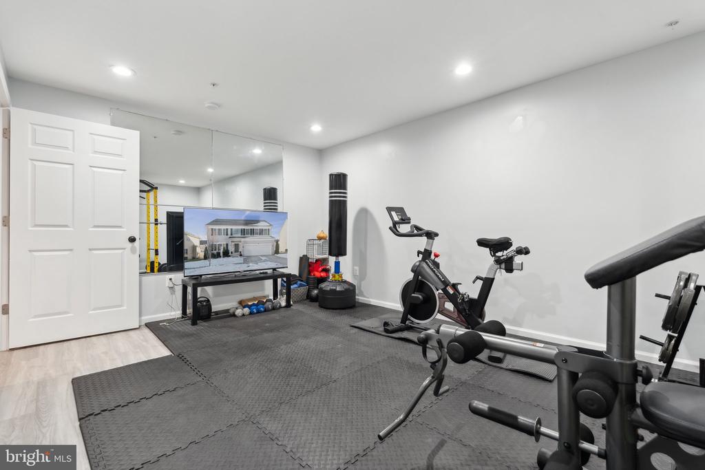 1711 WILLARD WAY