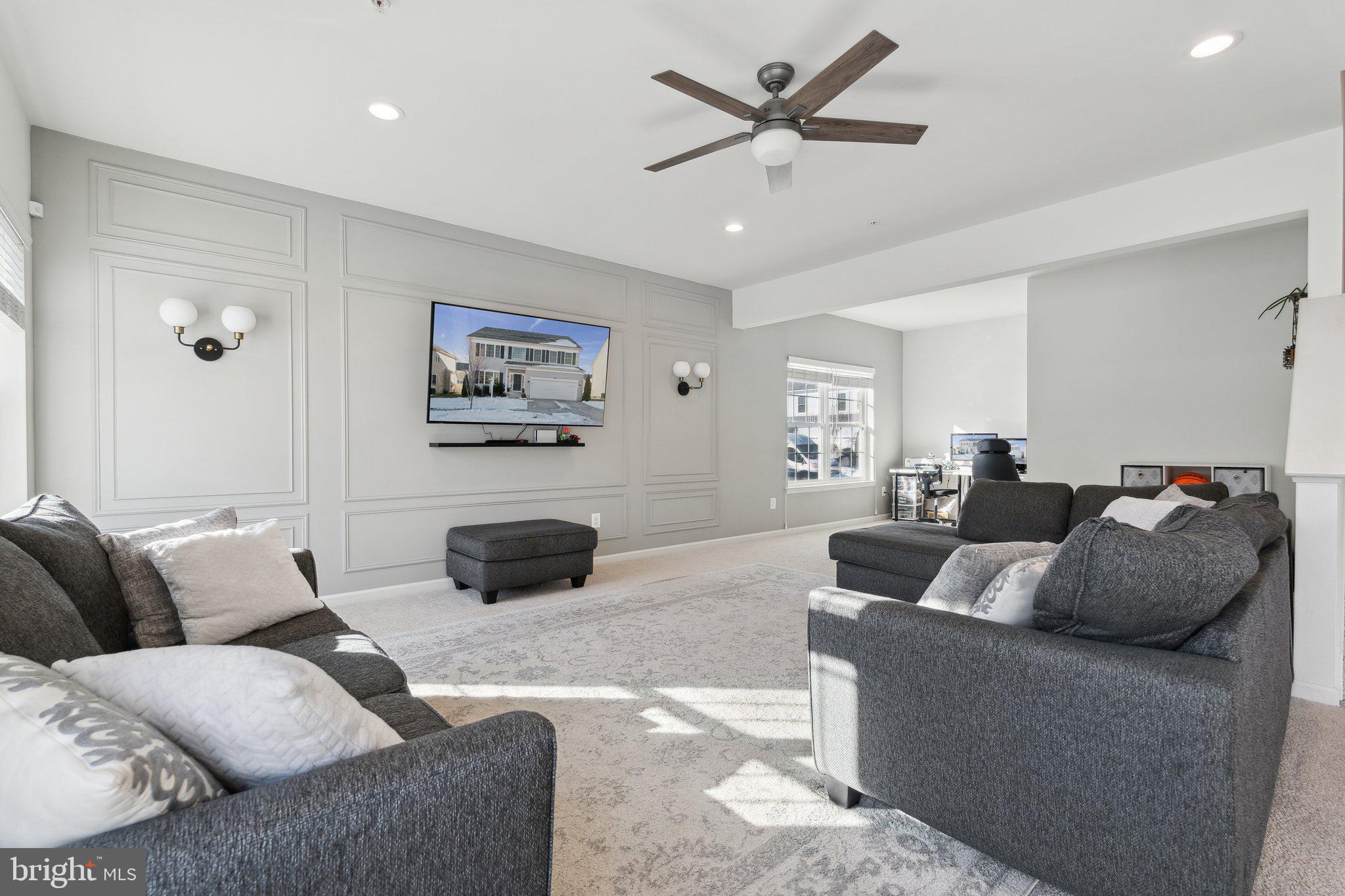 1711 WILLARD WAY