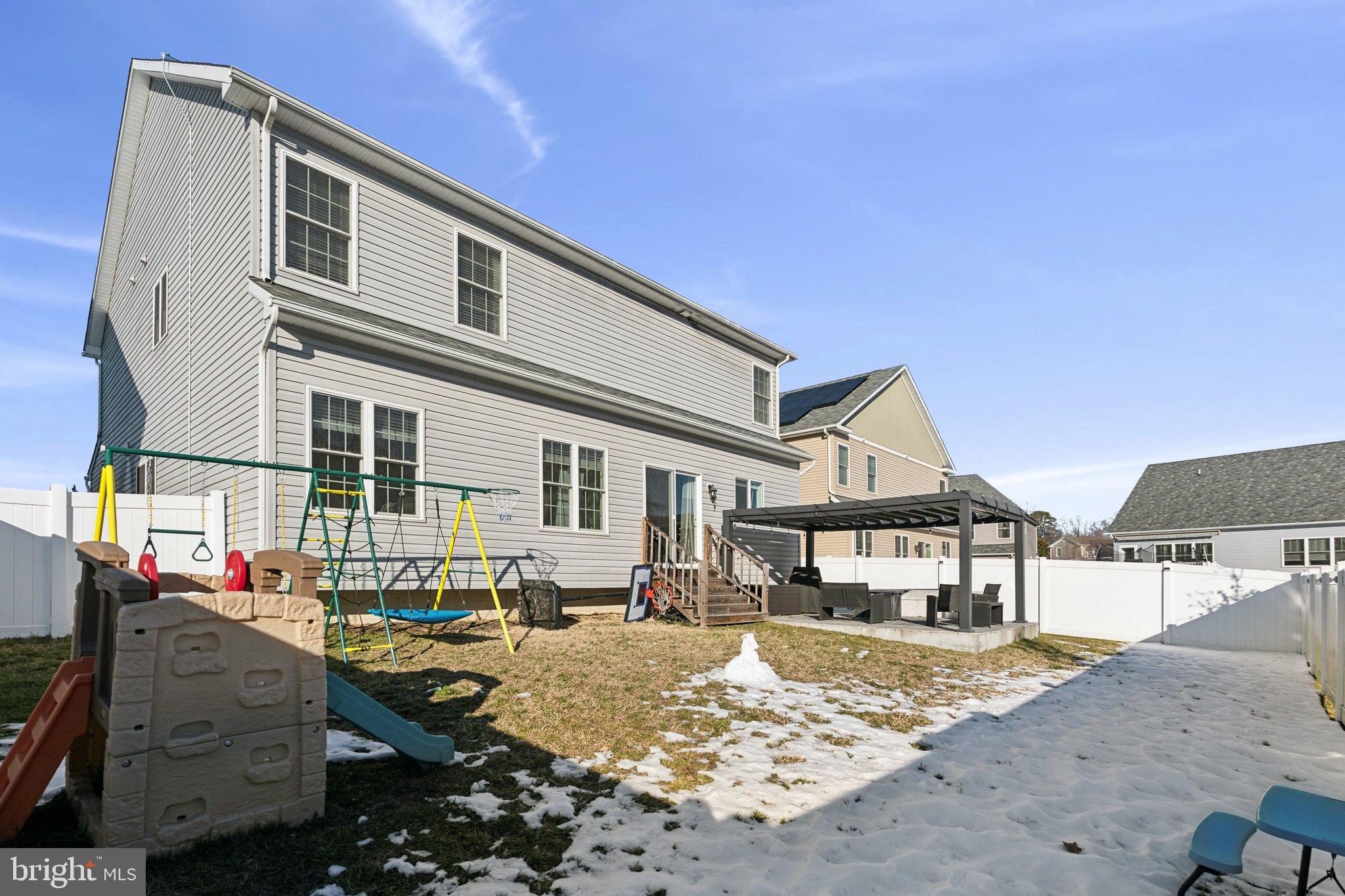 1711 WILLARD WAY