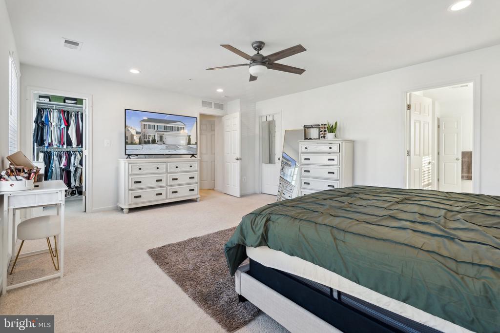 1711 WILLARD WAY