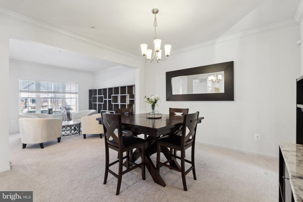 1711 WILLARD WAY