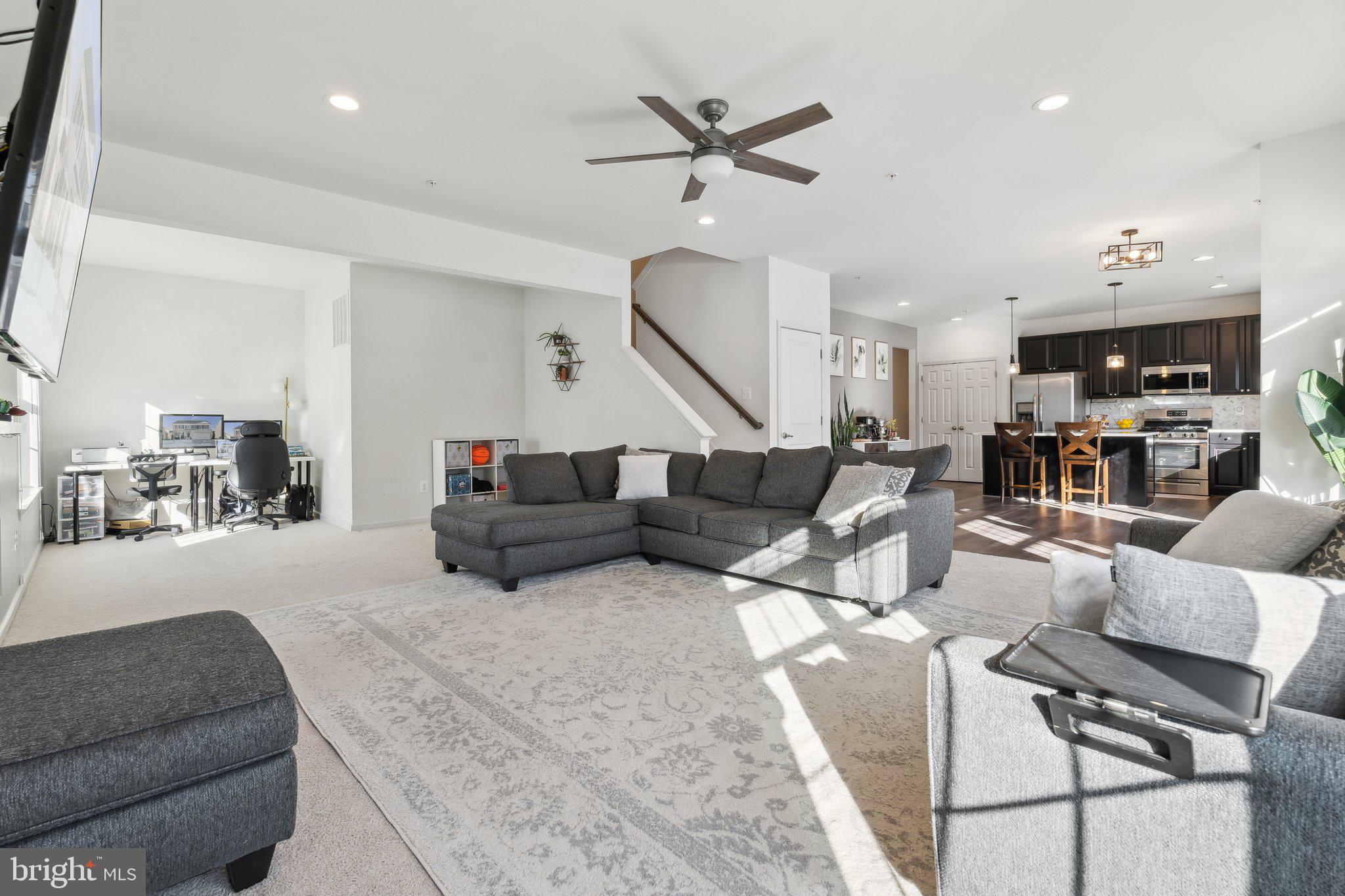 1711 WILLARD WAY