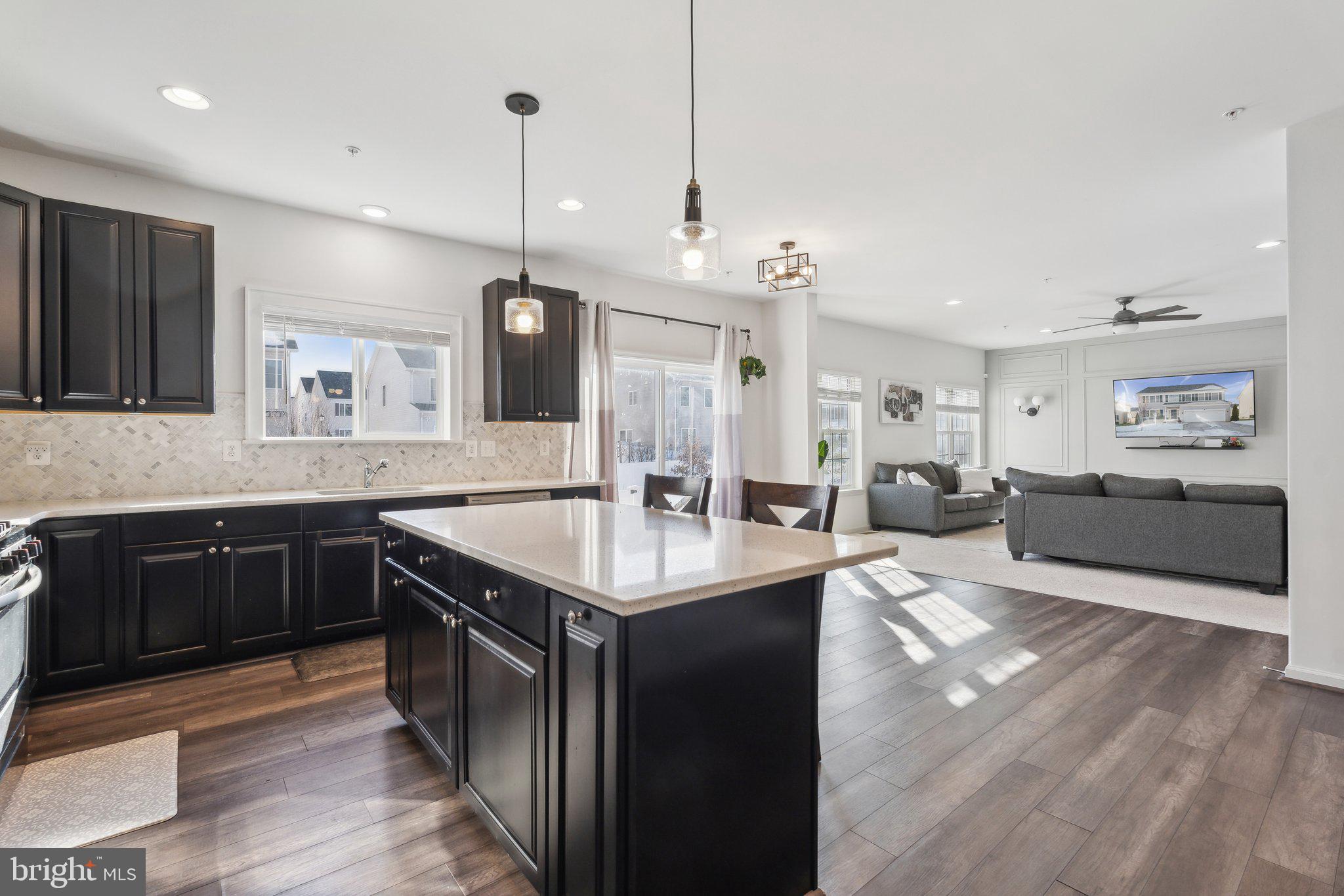 1711 WILLARD WAY