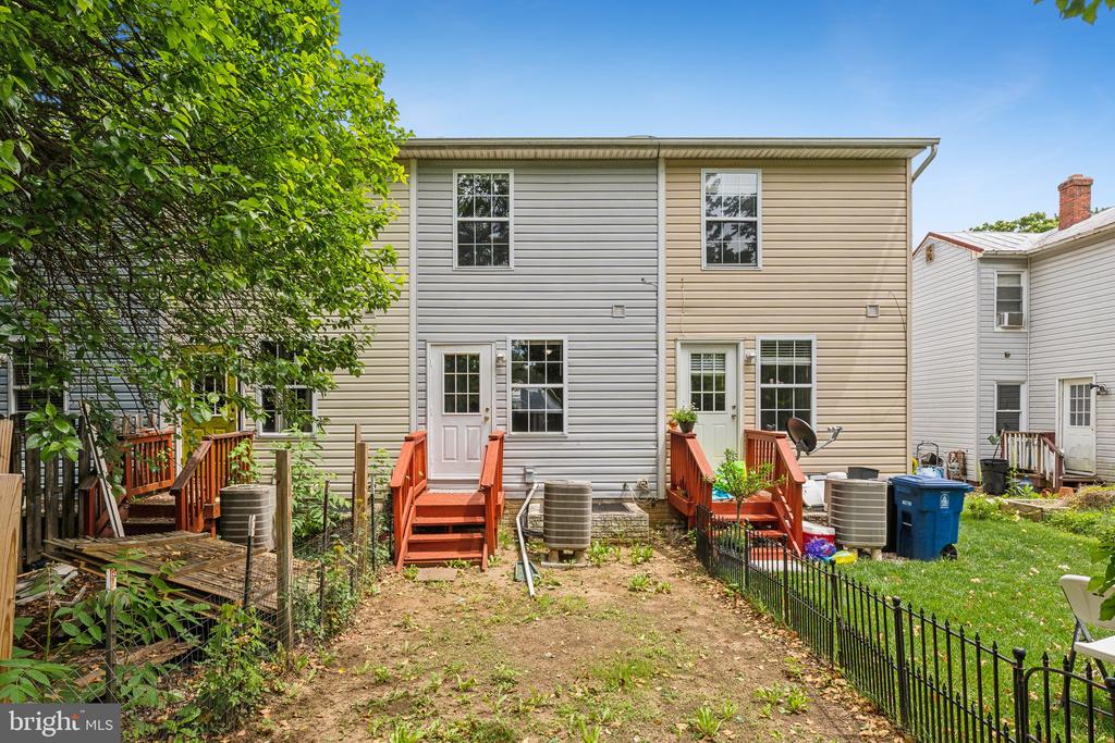 28 JOHNSON PLACE