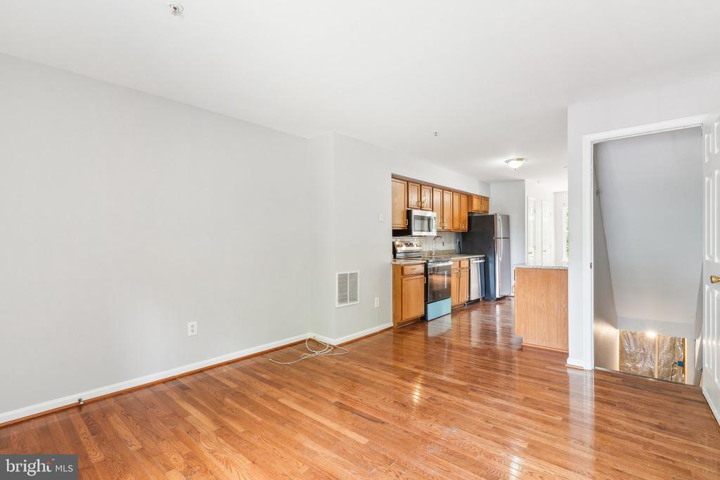 28 JOHNSON PLACE