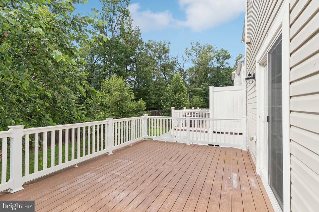 1399 HAWTHORN DRIVE