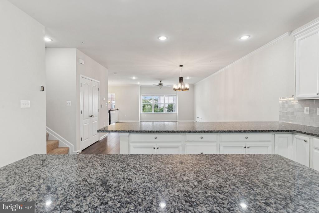 1399 HAWTHORN DRIVE