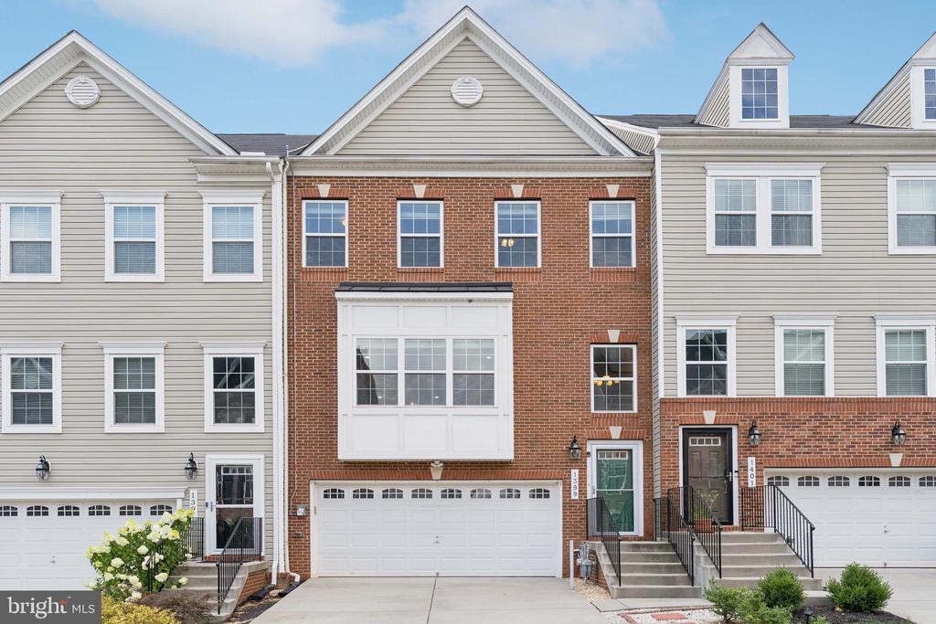 1399 HAWTHORN DRIVE