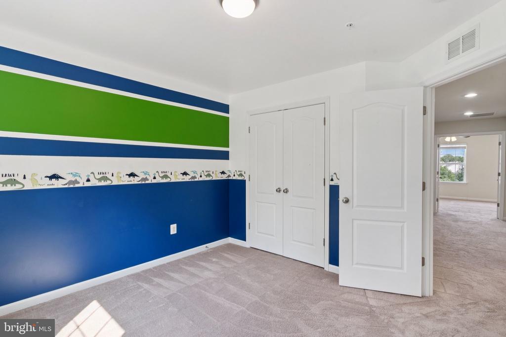 1399 HAWTHORN DRIVE