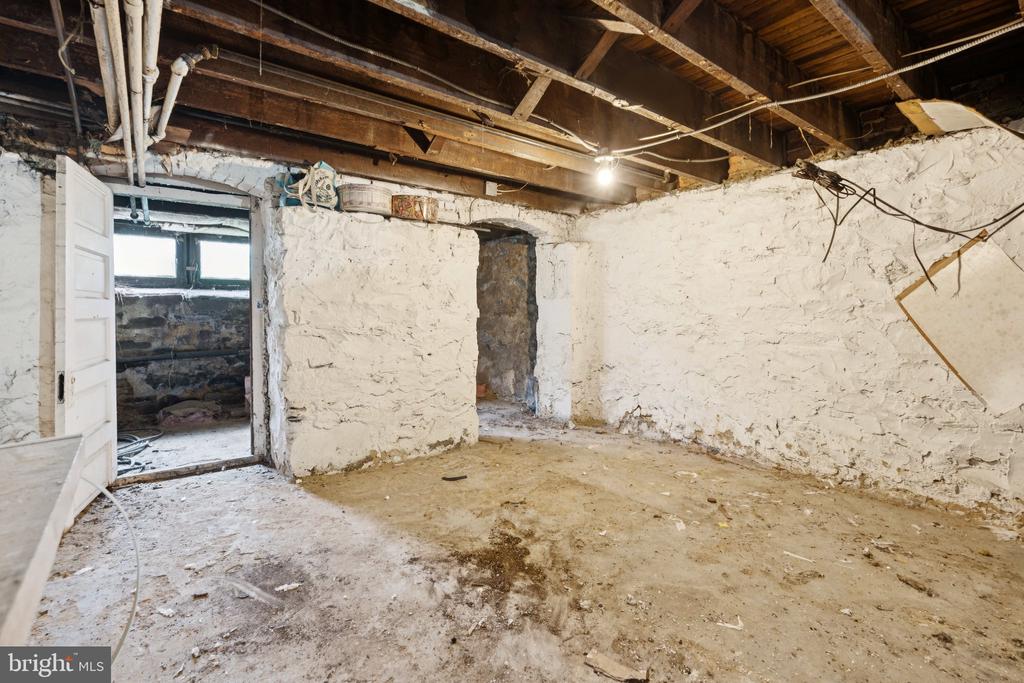304 W 31ST STREET