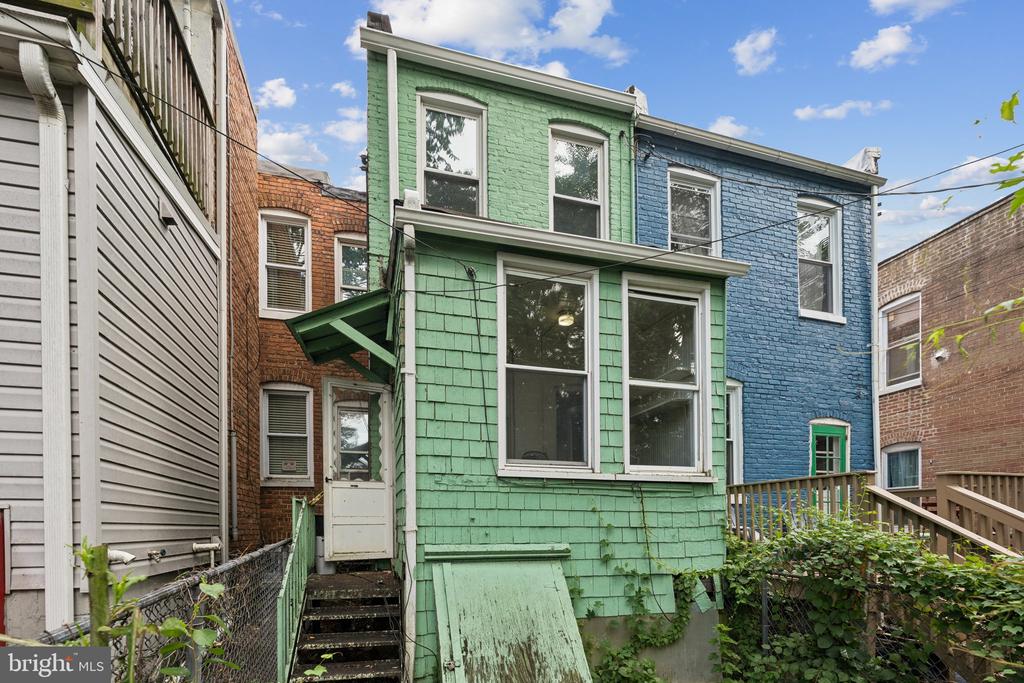 304 W 31ST STREET
