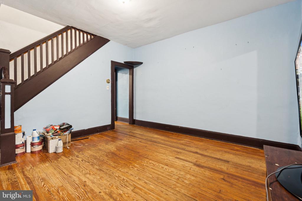 304 W 31ST STREET