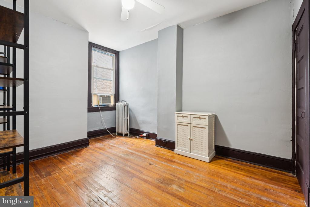 304 W 31ST STREET