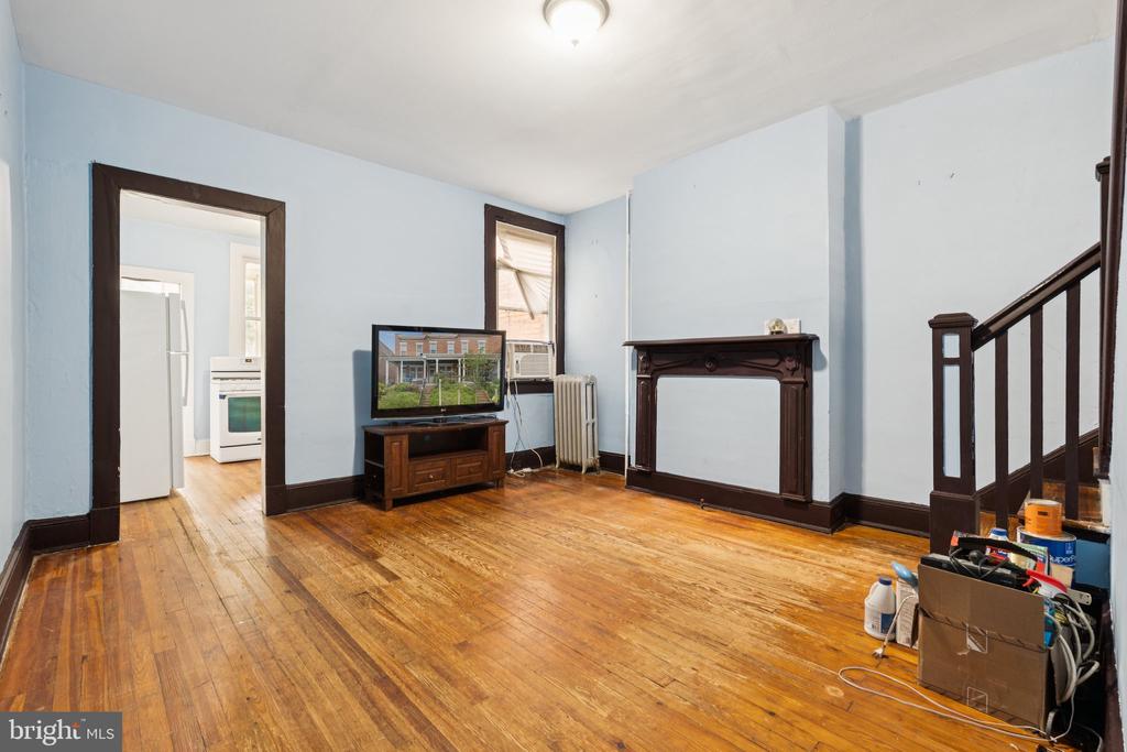 304 W 31ST STREET