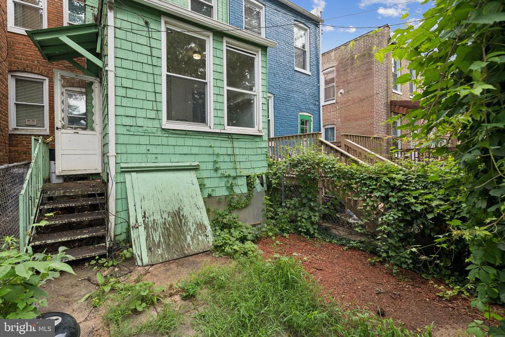 304 W 31ST STREET