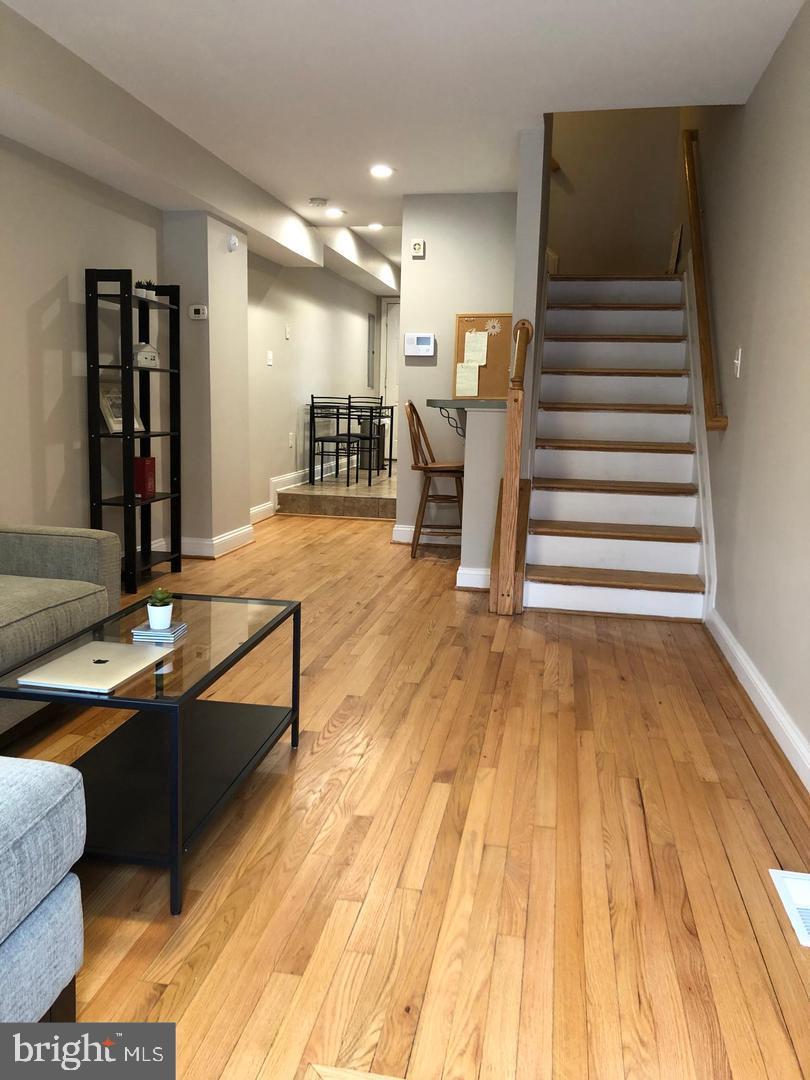 402 N CHESTER STREET