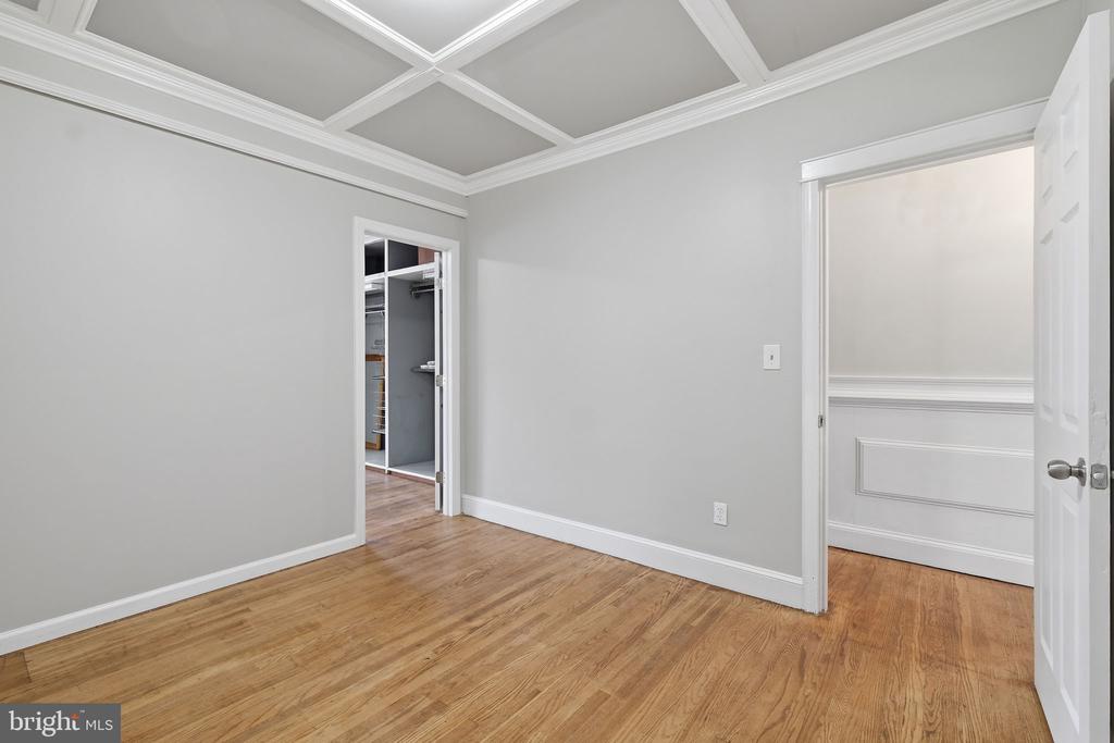 313 ELRINO STREET