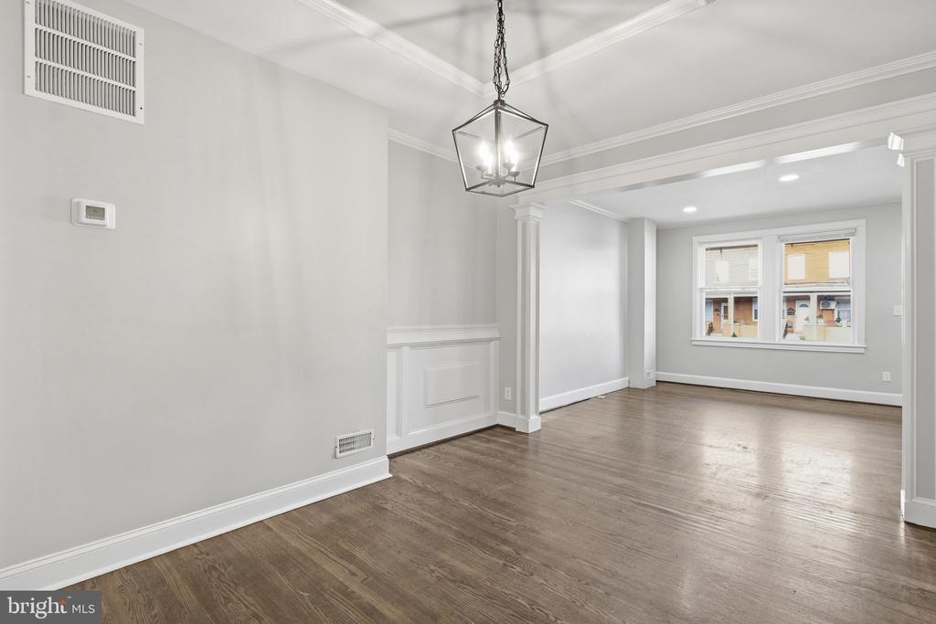 313 ELRINO STREET
