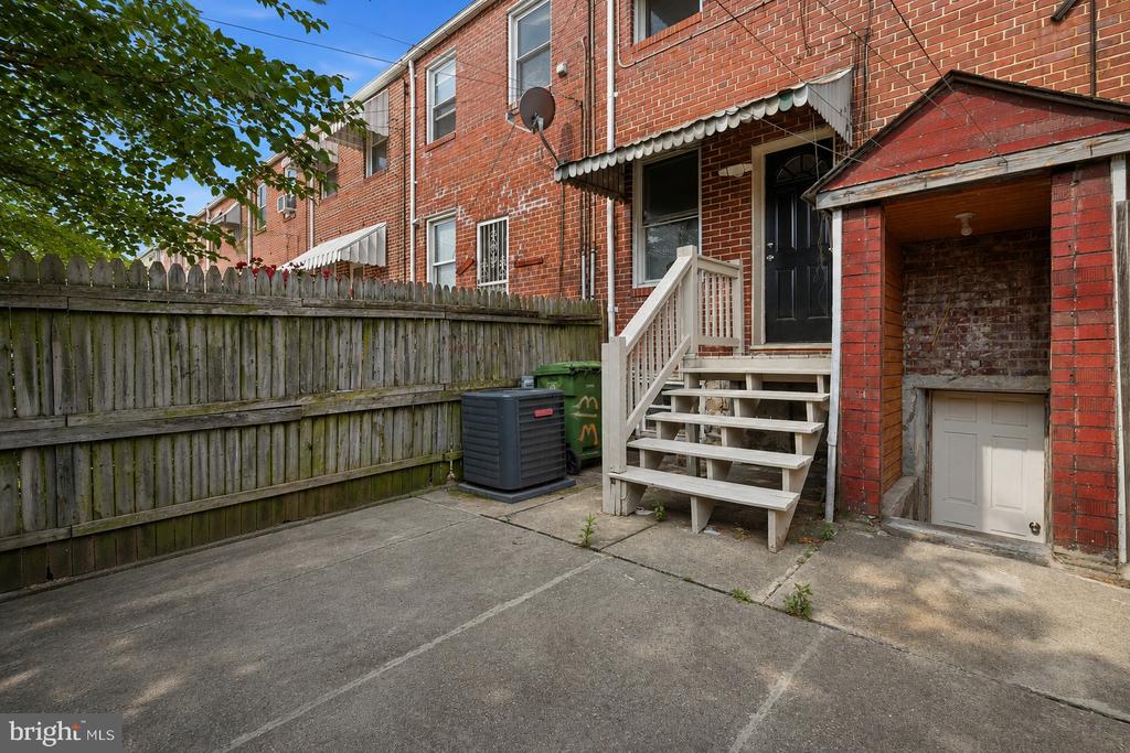 313 ELRINO STREET