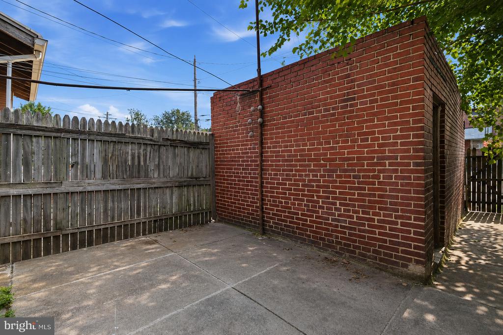 313 ELRINO STREET